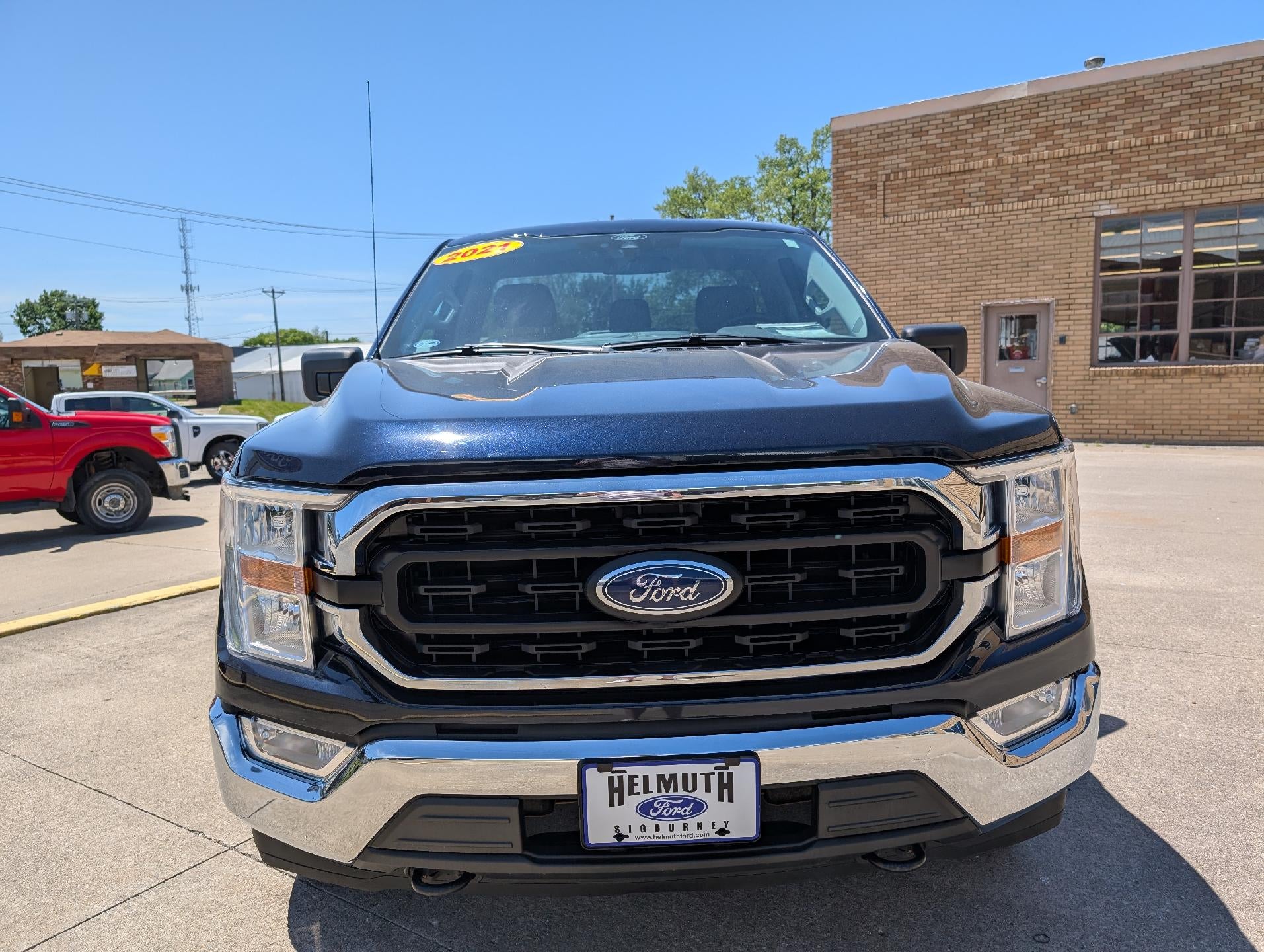 2021 Ford F-150 XLT 4WD Reg Cab 8' Box