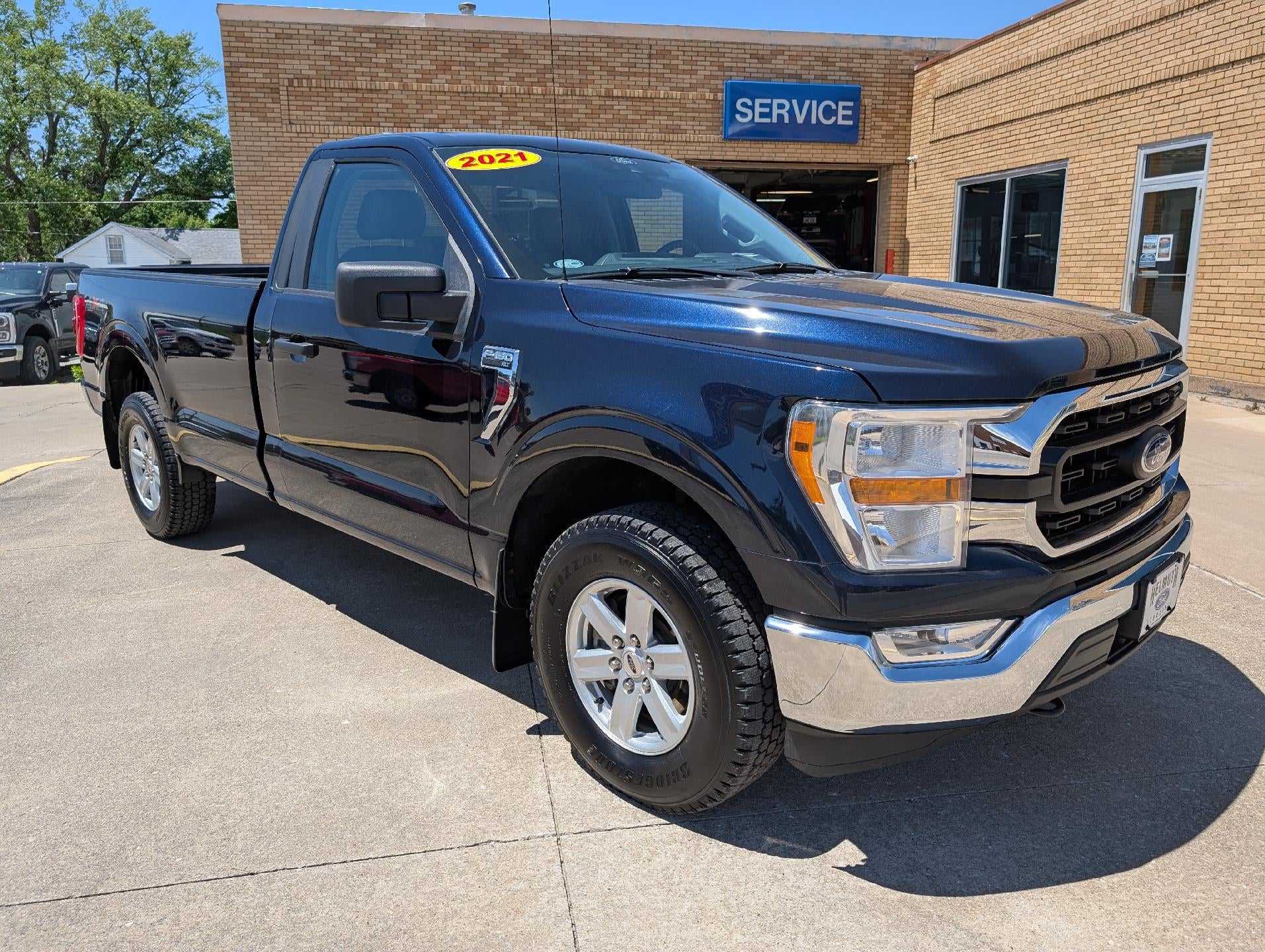 2021 Ford F-150 XLT 4WD Reg Cab 8' Box