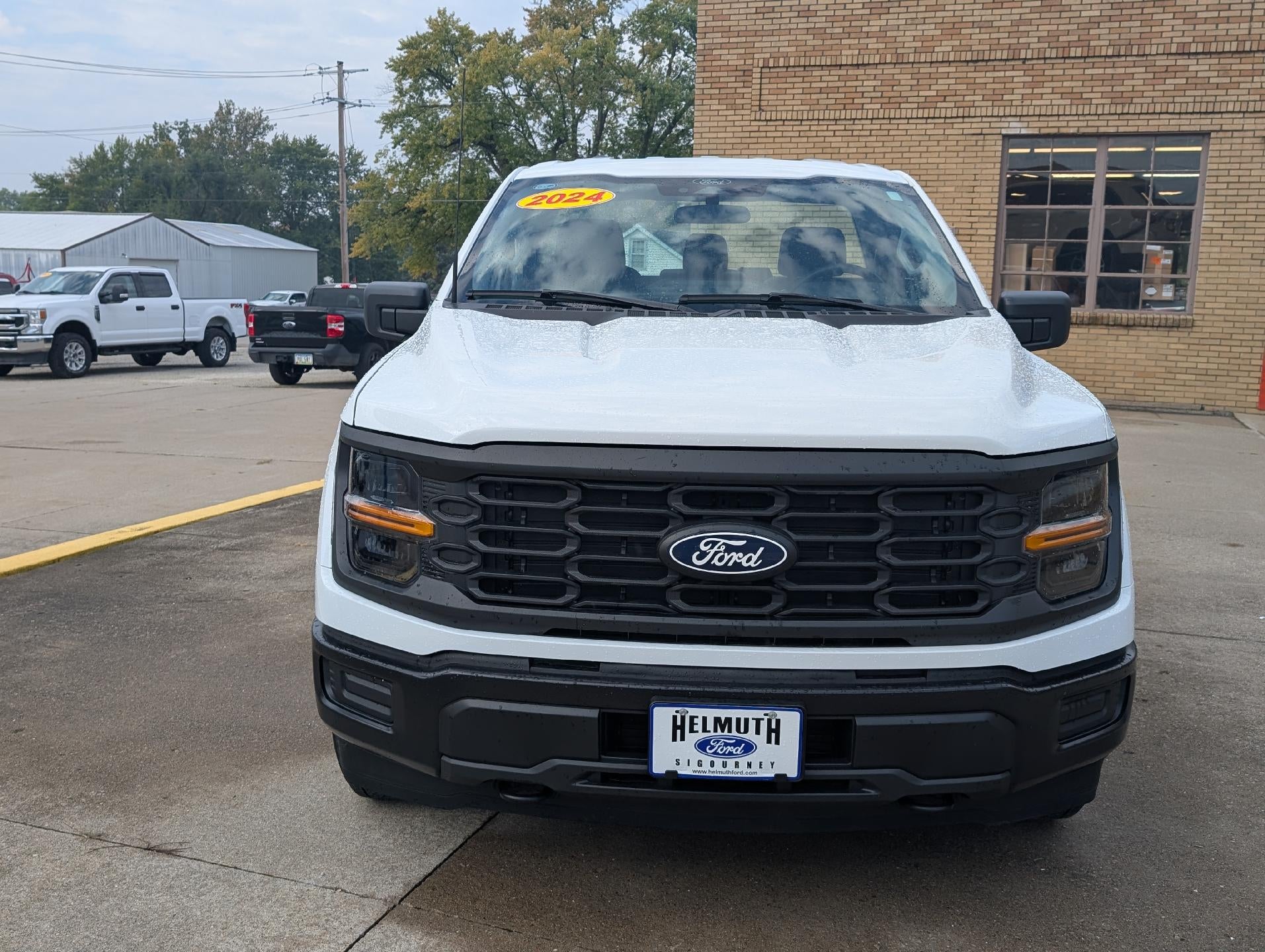 2024 Ford F-150 XL 4WD Reg Cab 8' Box