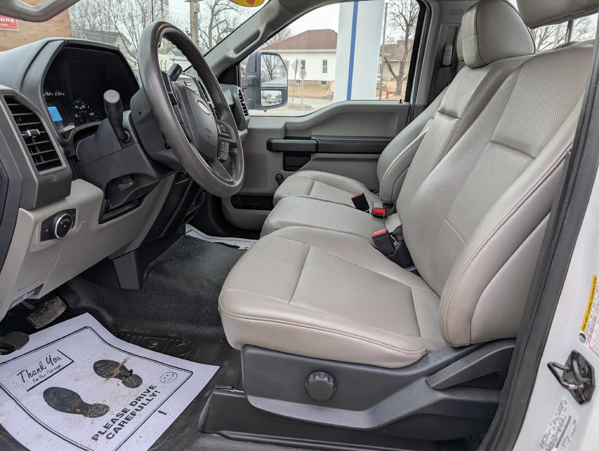 2022 Ford Super Duty F-350 SRW XL 4WD Reg Cab 8' Box