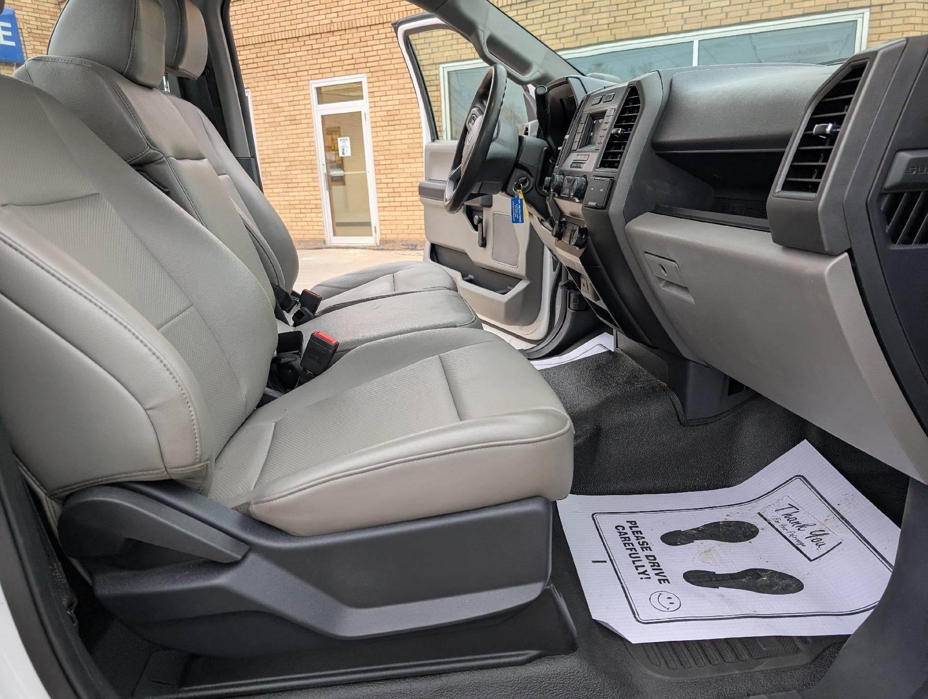 2022 Ford Super Duty F-350 SRW XL 4WD Reg Cab 8' Box