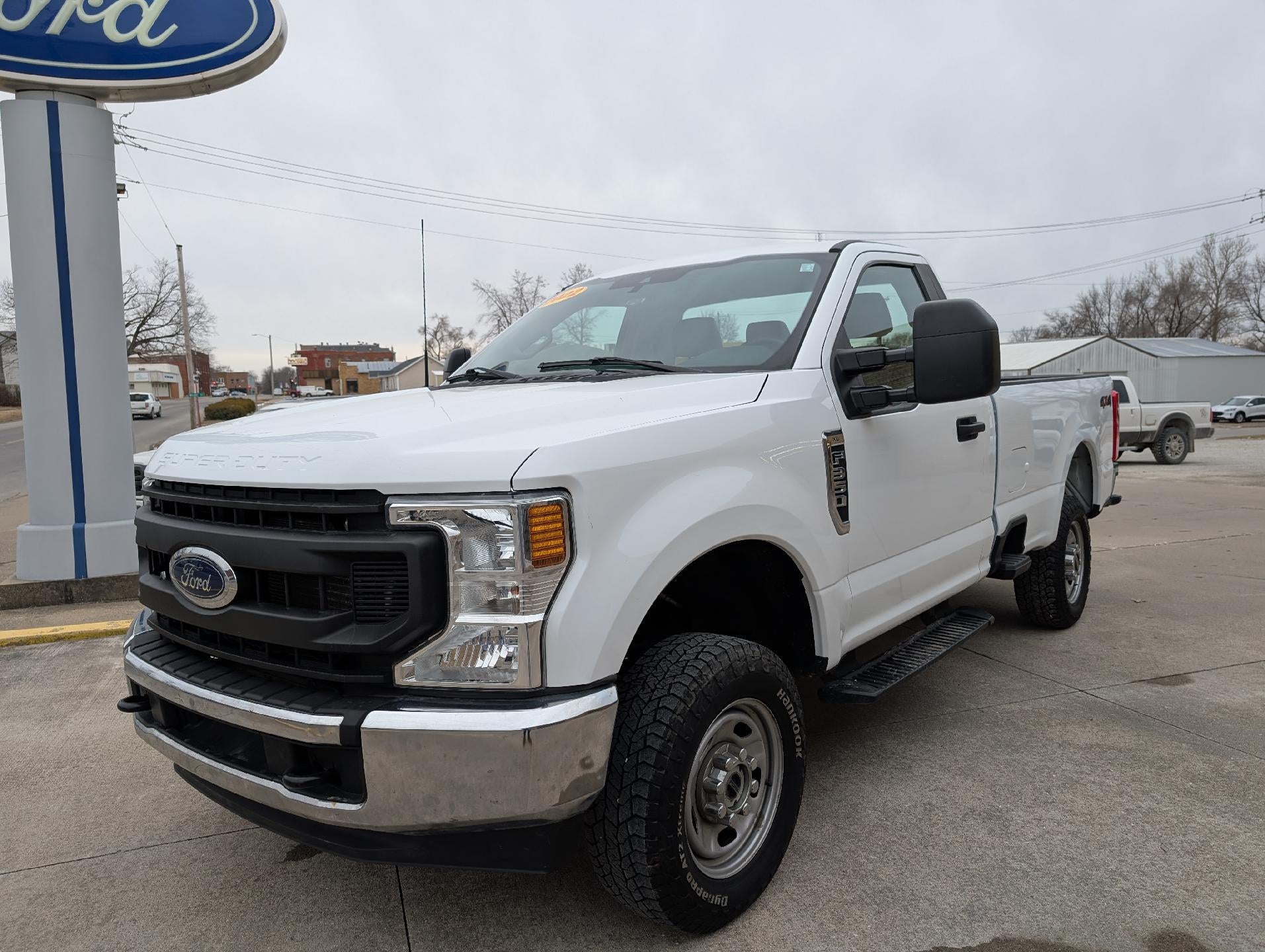 2022 Ford Super Duty F-350 SRW XL 4WD Reg Cab 8' Box
