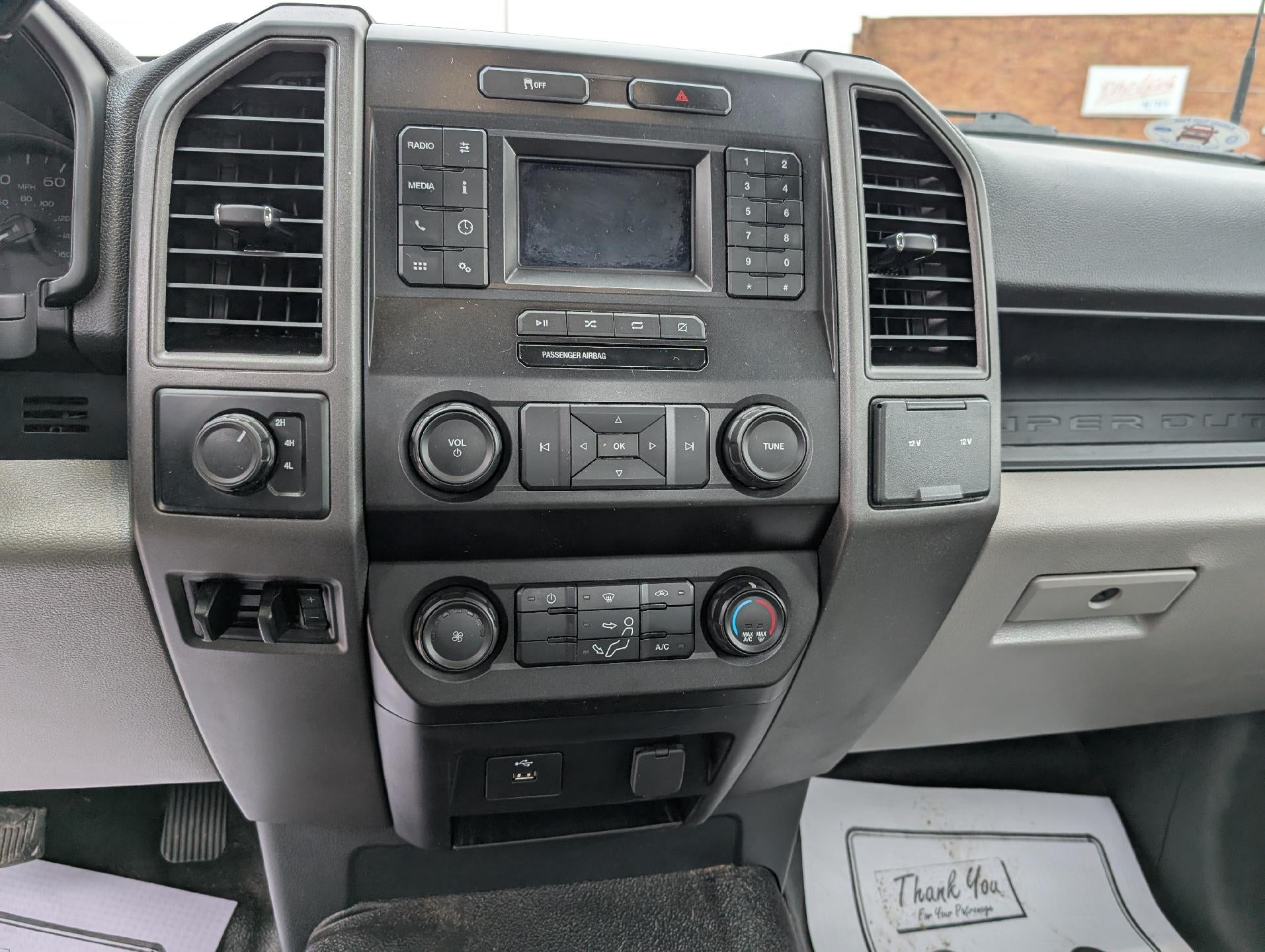 2022 Ford Super Duty F-350 SRW XL 4WD Reg Cab 8' Box