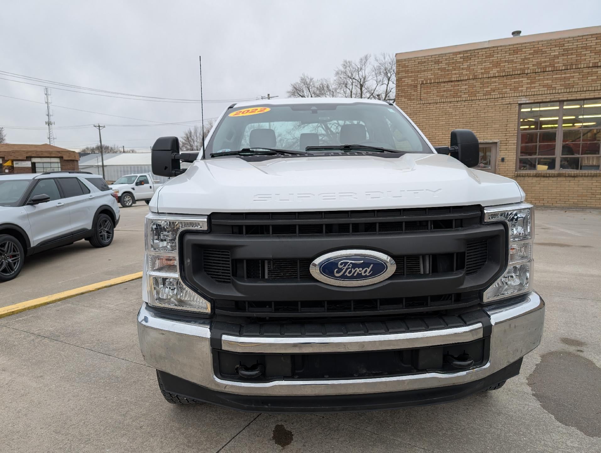 2022 Ford Super Duty F-350 SRW XL 4WD Reg Cab 8' Box