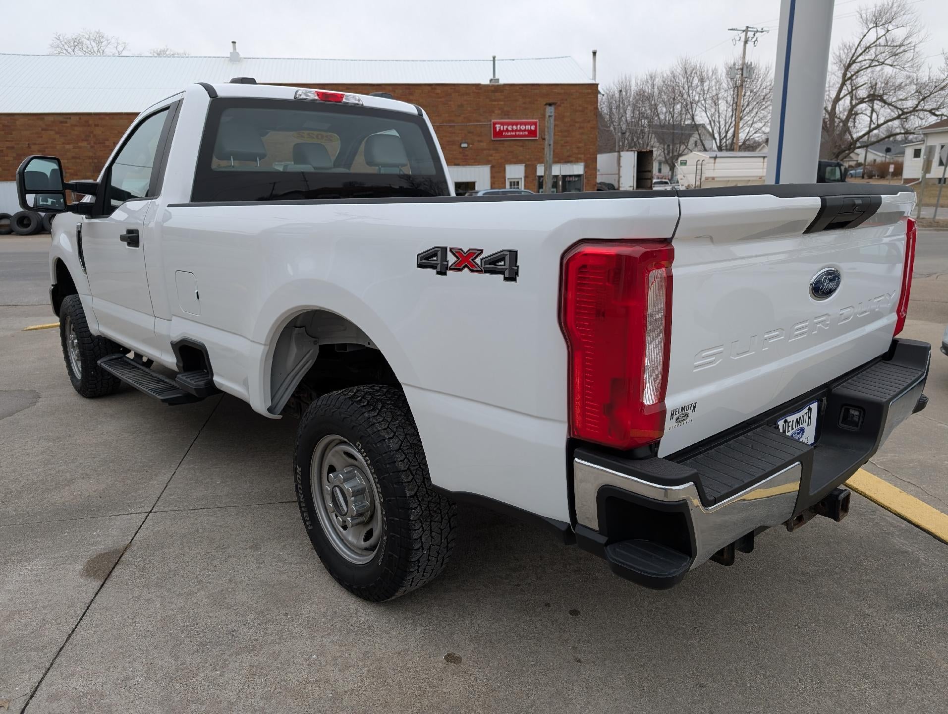 2022 Ford Super Duty F-350 SRW XL 4WD Reg Cab 8' Box