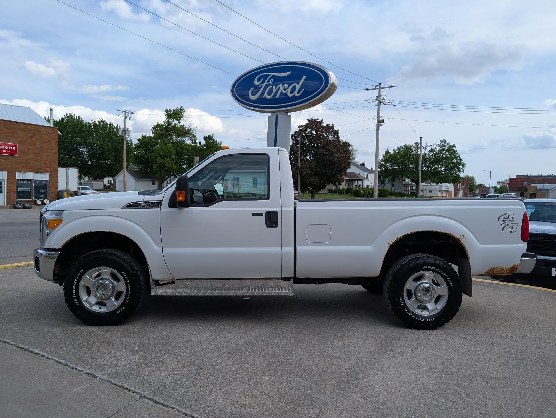 2012 Ford Super Duty F-350 SRW 4WD Regular Cab 8 Ft Box XLT