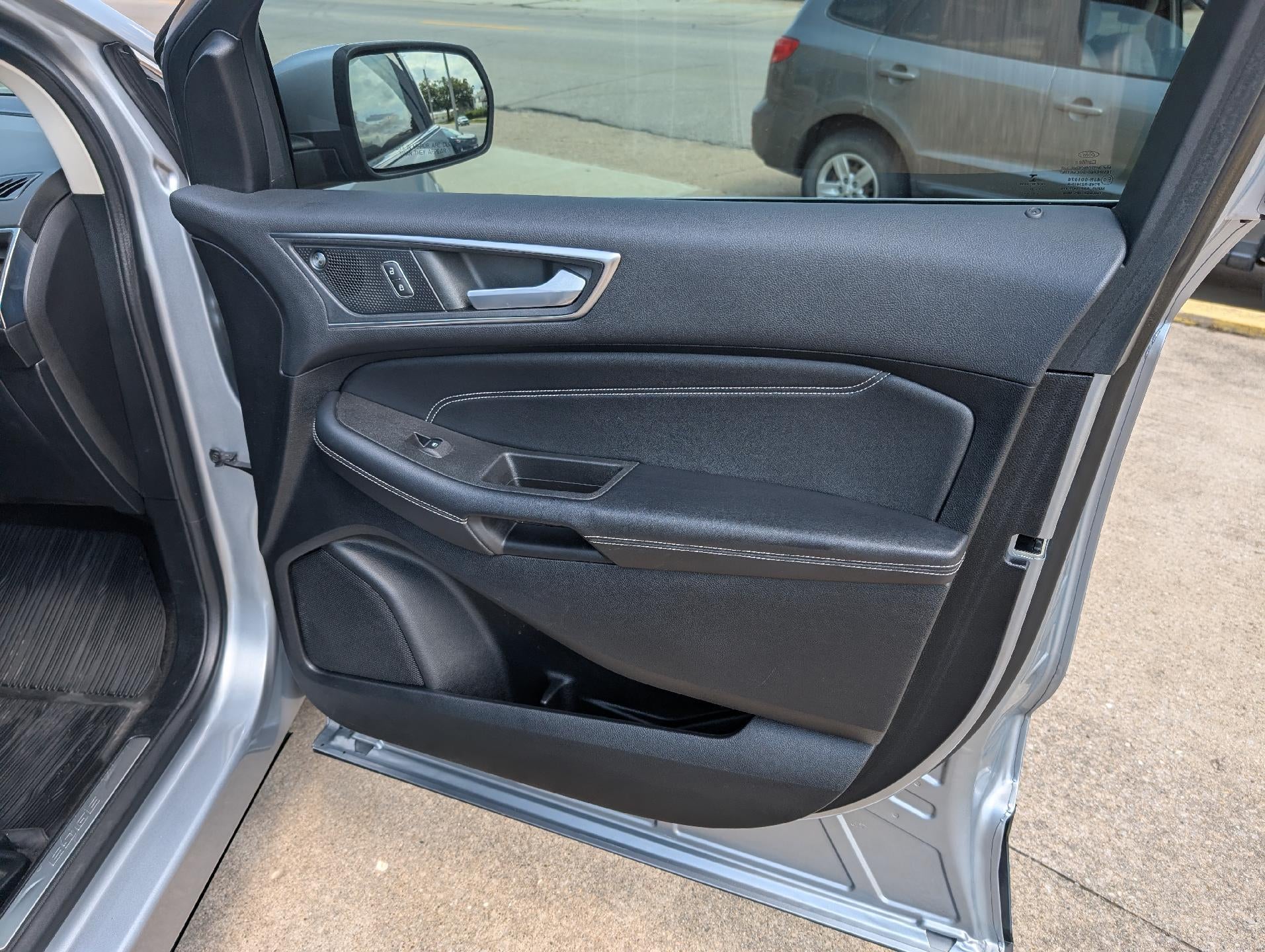 2022 Ford Edge Titanium AWD