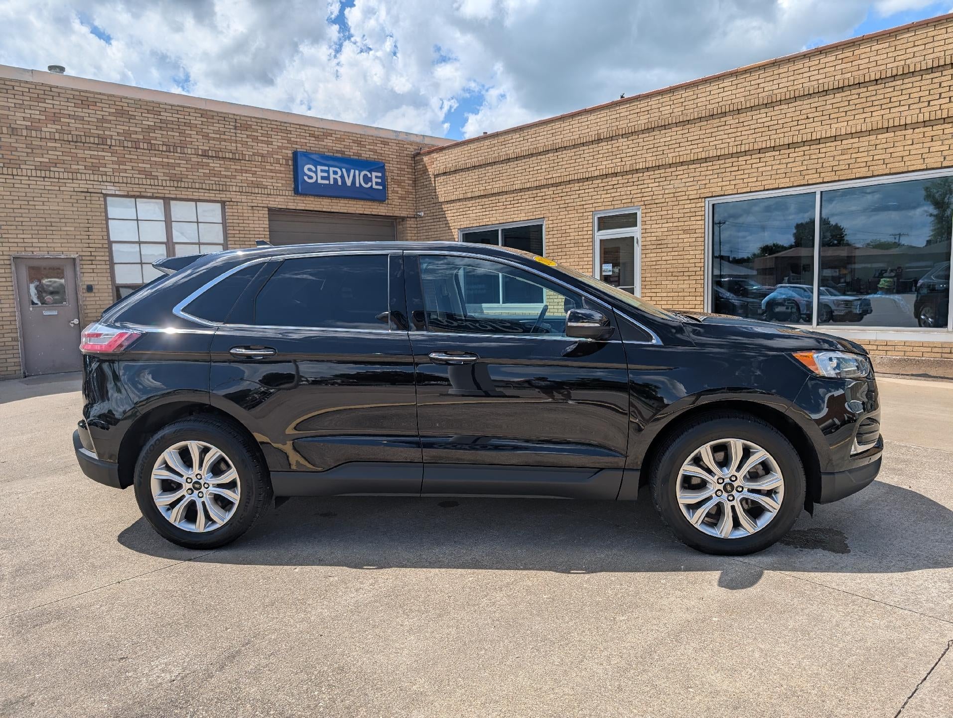 2023 Ford Edge Titanium AWD