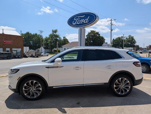 2022 Lincoln Nautilus Reserve AWD