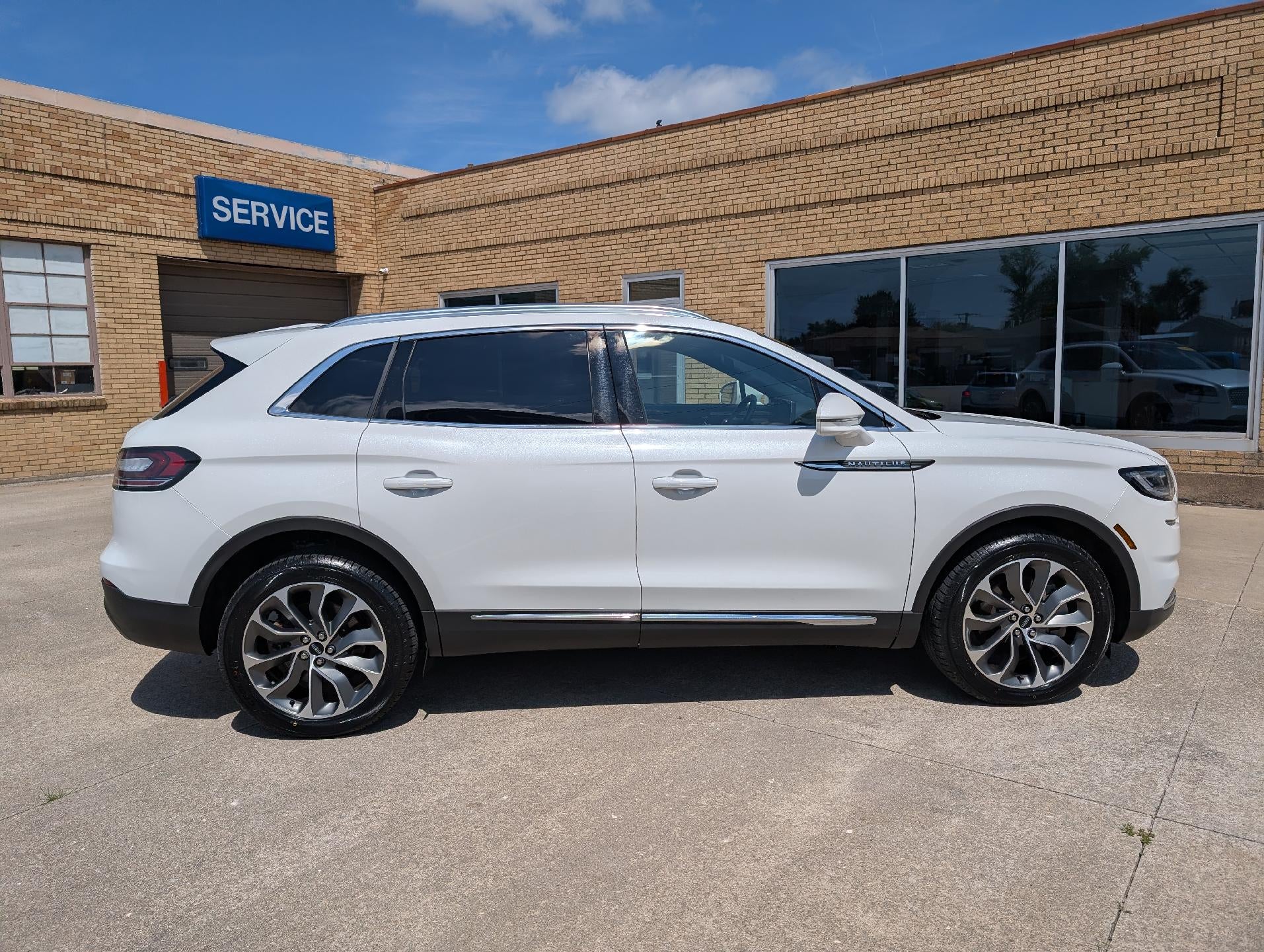 2022 Lincoln Nautilus Reserve AWD
