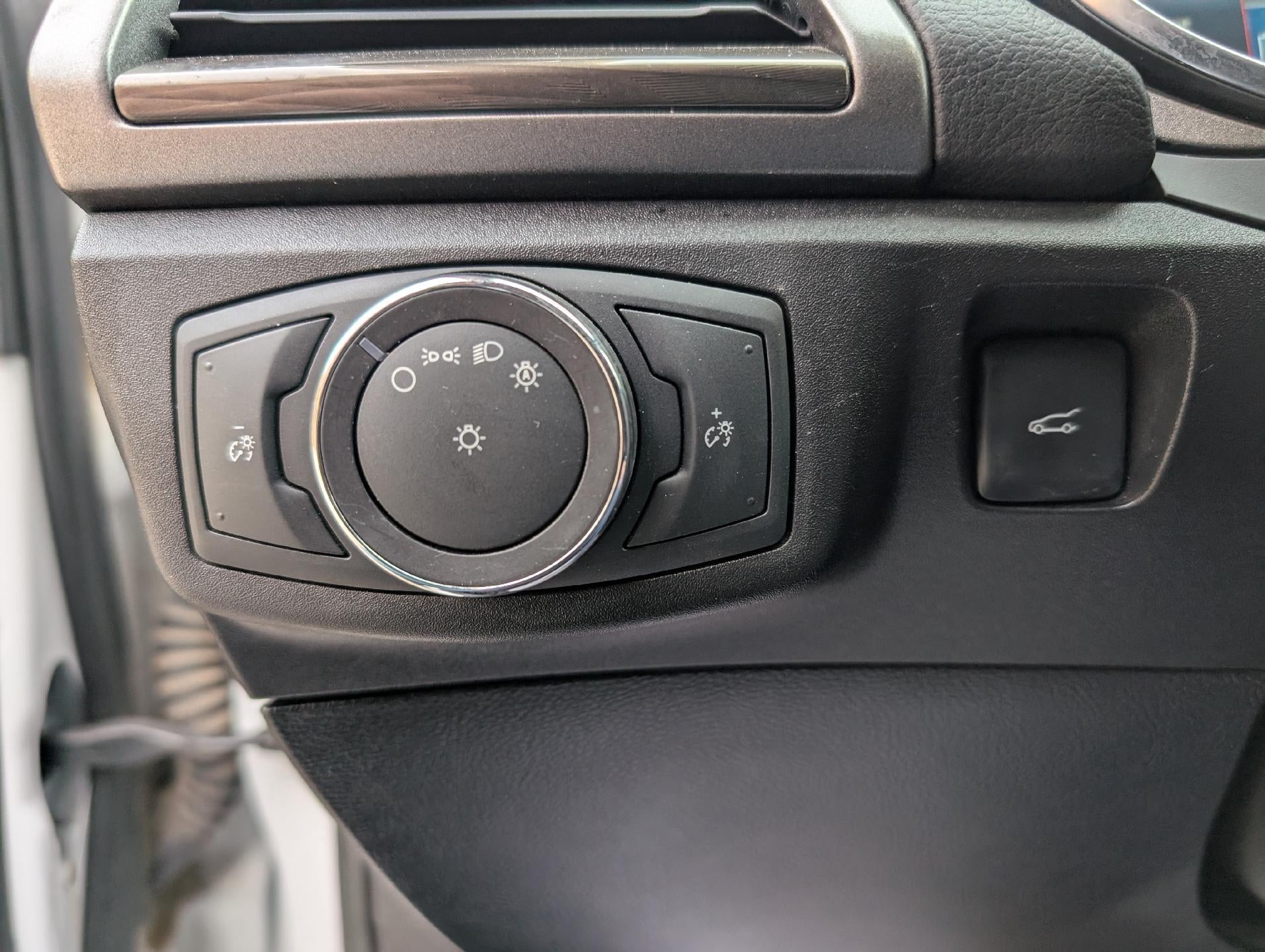 2018 Ford Fusion Hybrid SE FWD