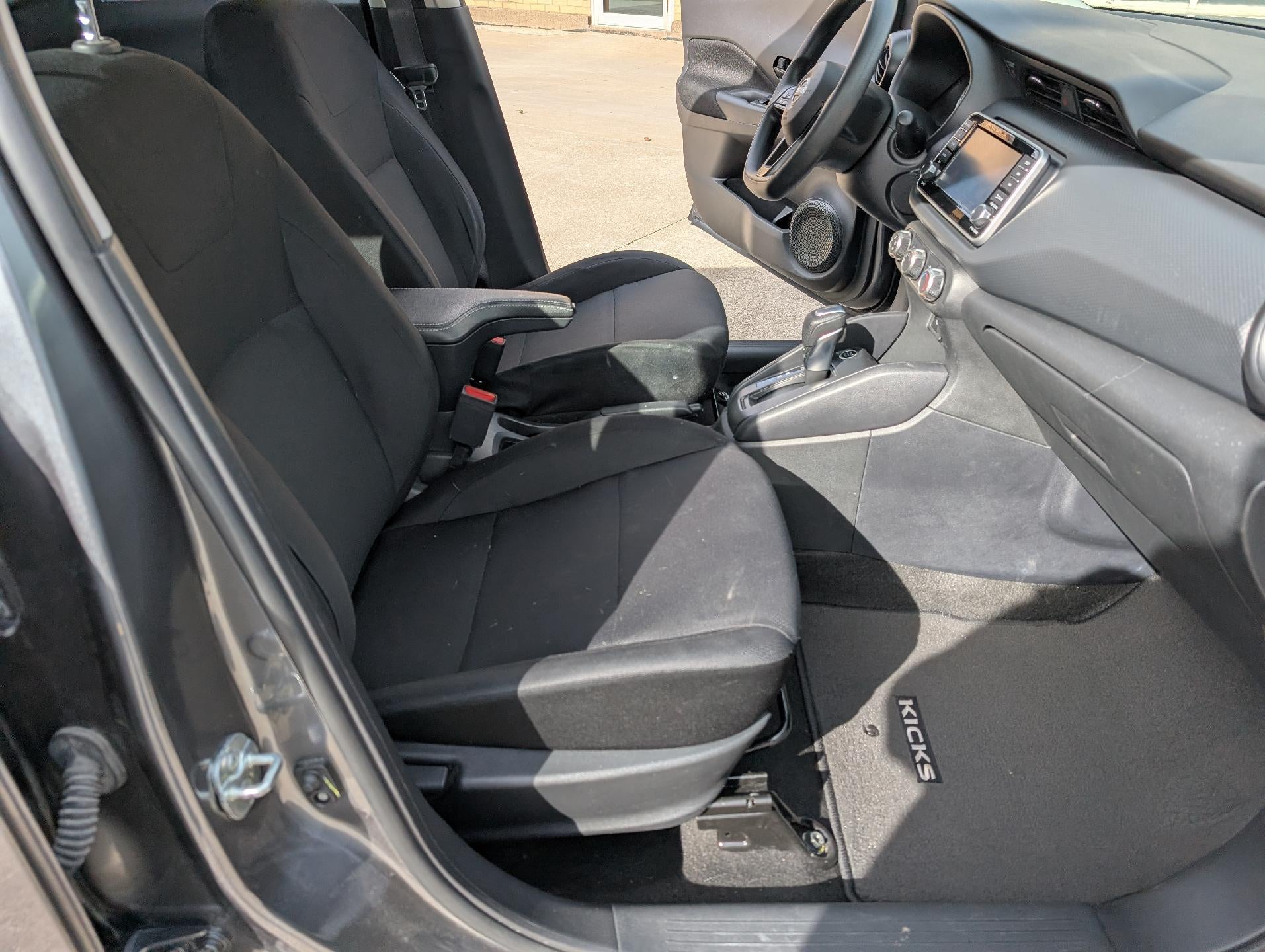 2023 Nissan Kicks S FWD