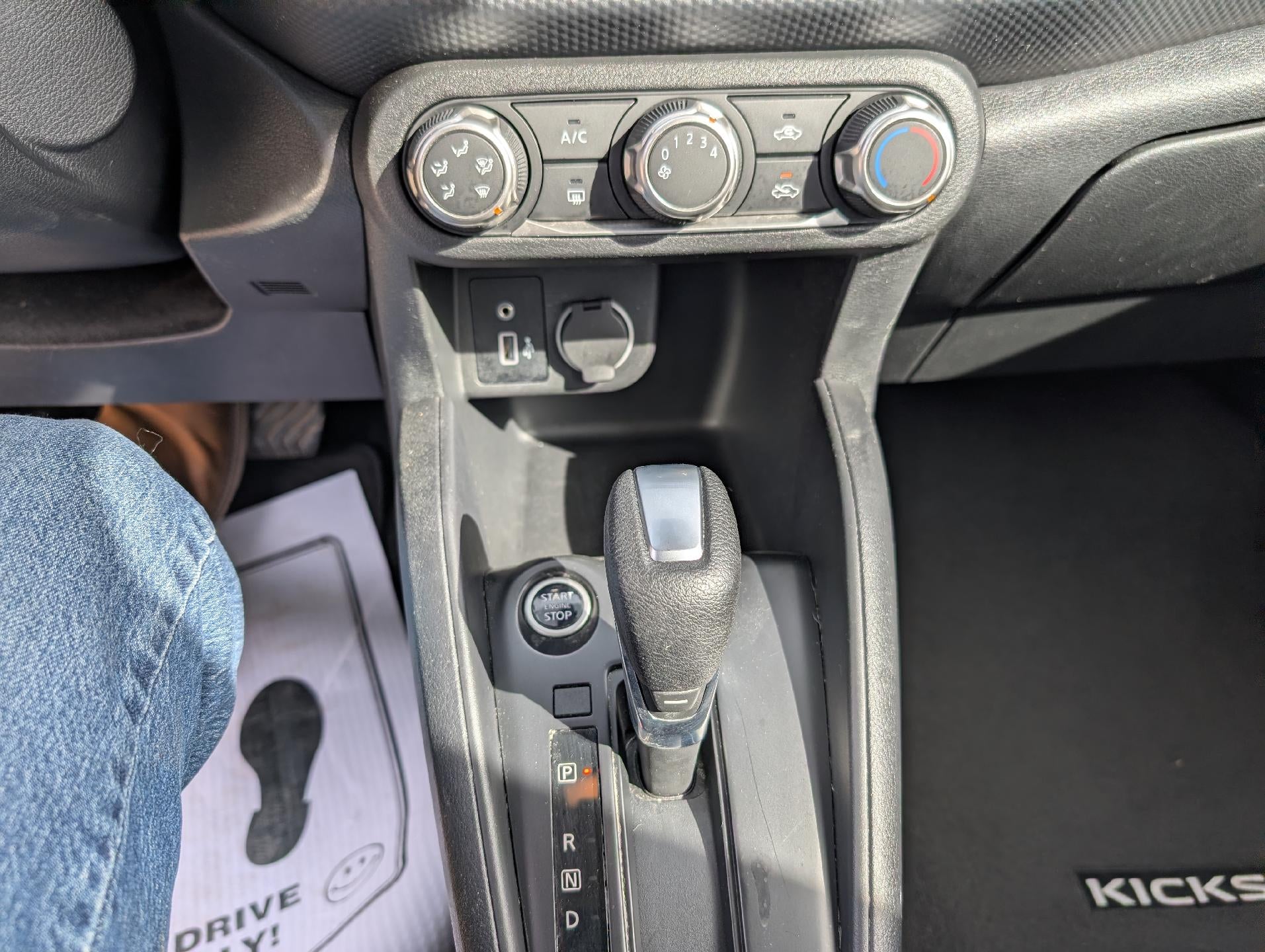 2023 Nissan Kicks S FWD