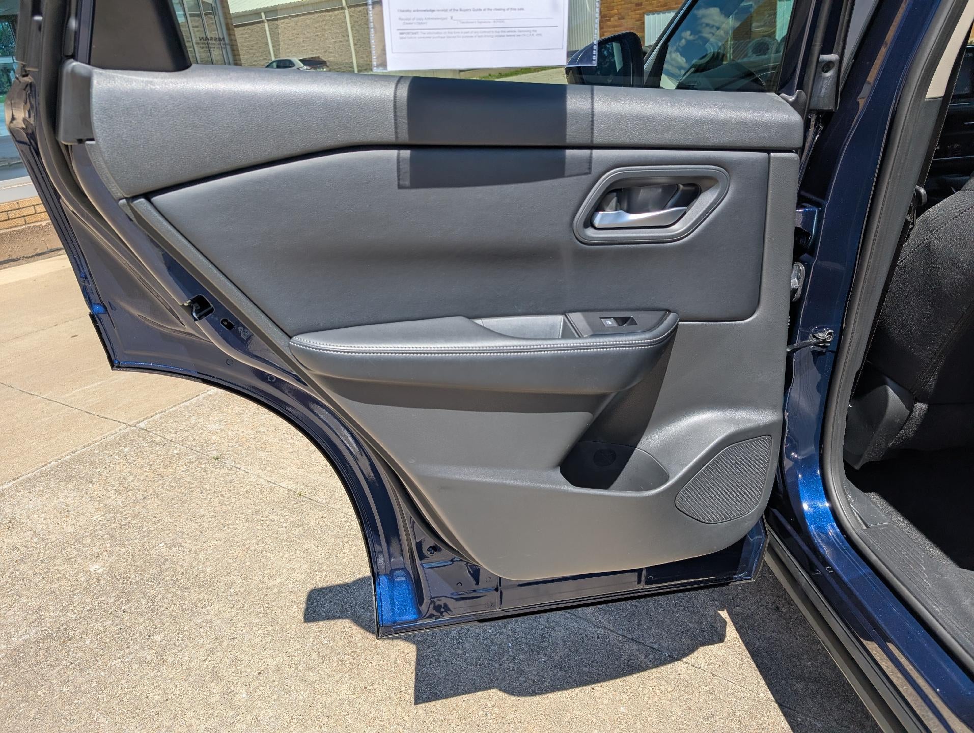 2025 Nissan Rogue AWD SV
