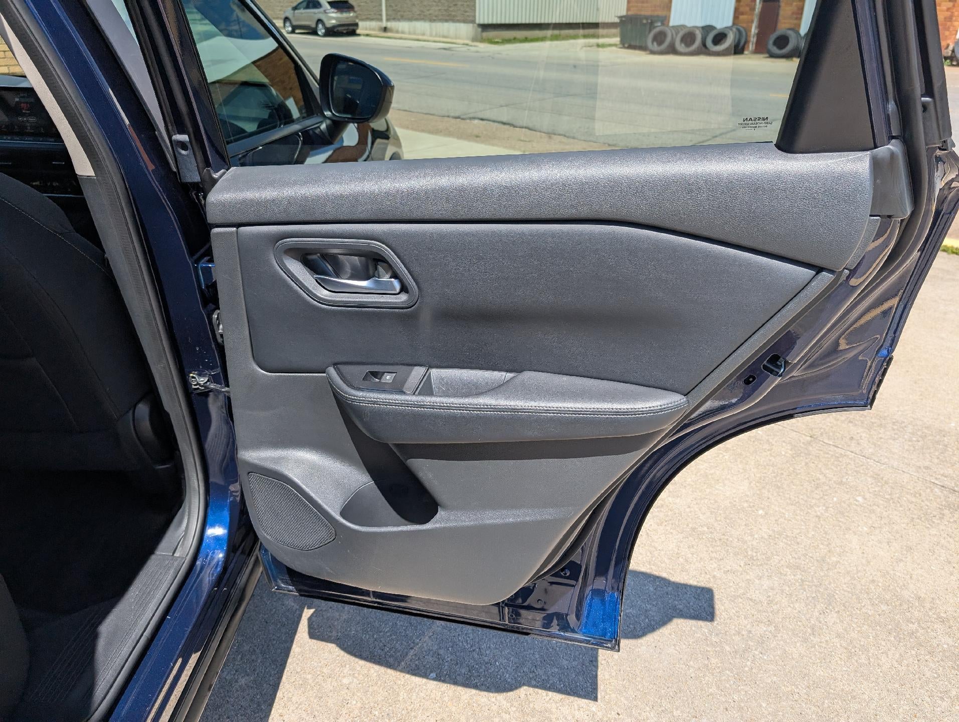 2025 Nissan Rogue AWD SV