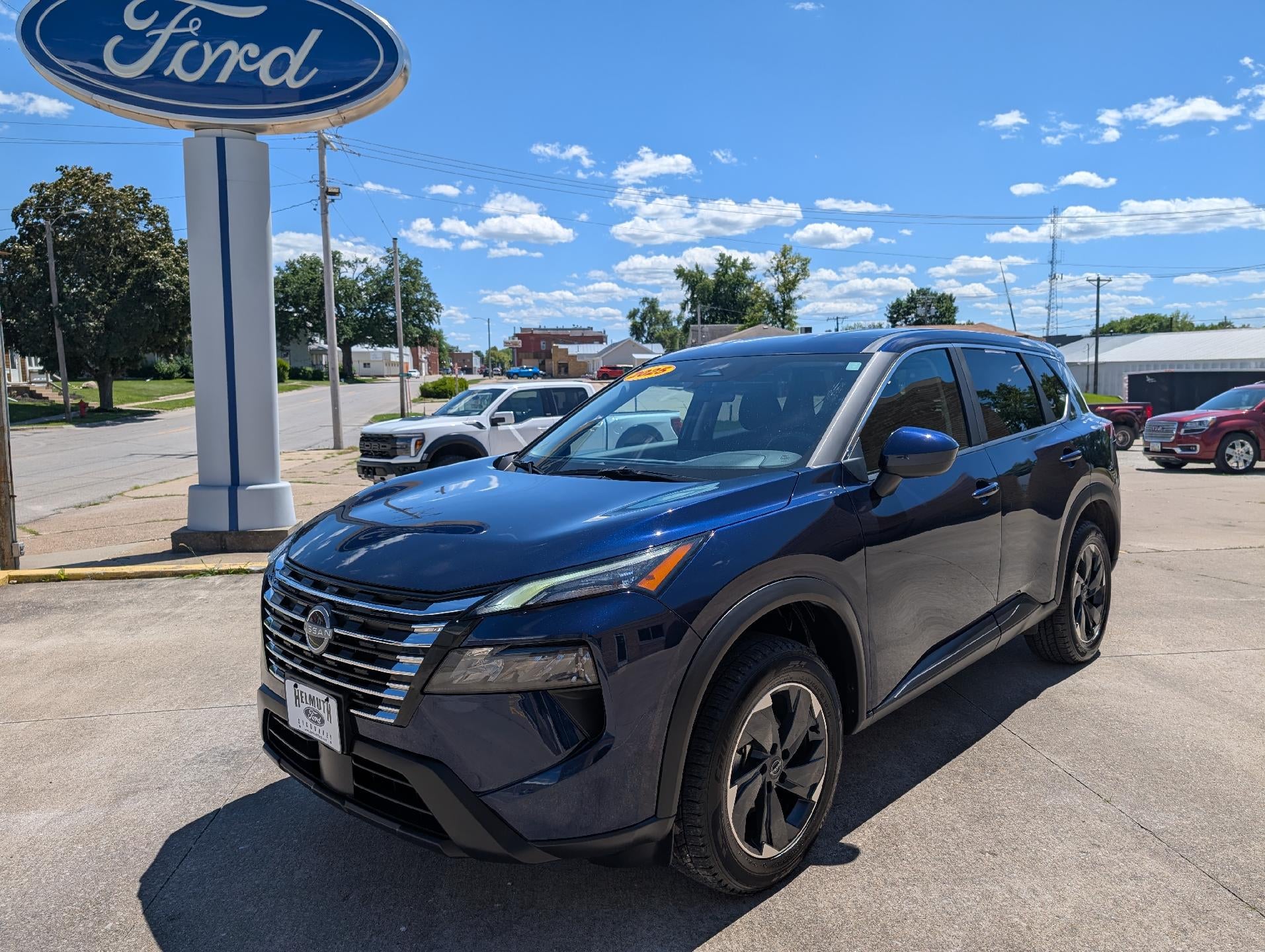 2025 Nissan Rogue AWD SV