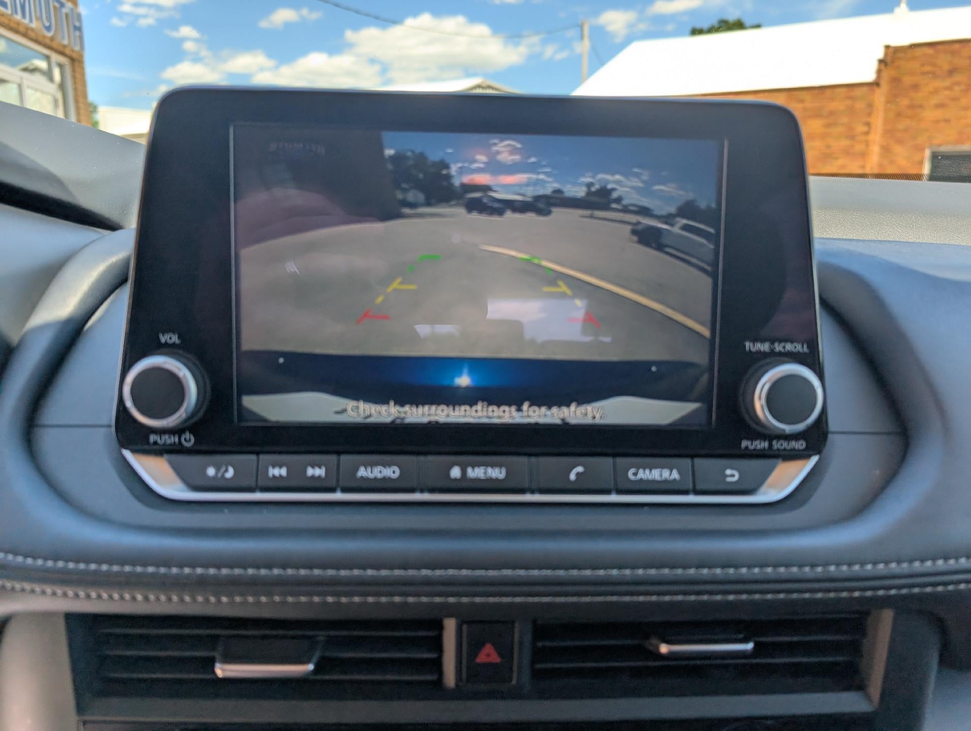 2025 Nissan Rogue AWD SV