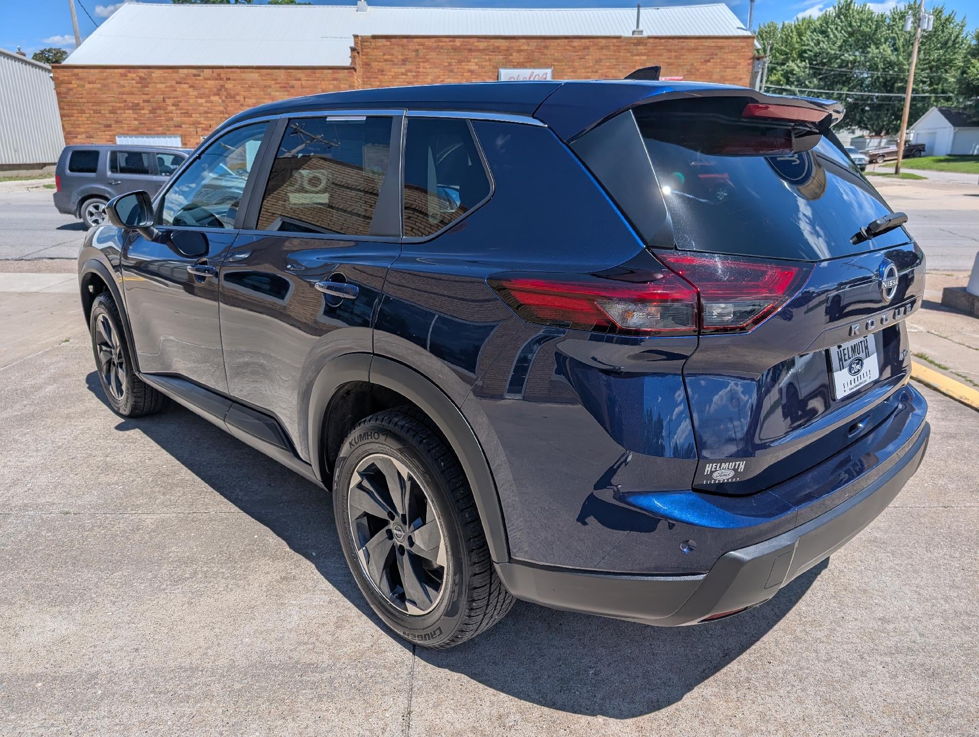 2025 Nissan Rogue AWD SV